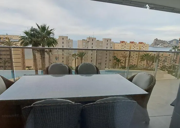 Romero Sunset Cliffs דירה בנידורם